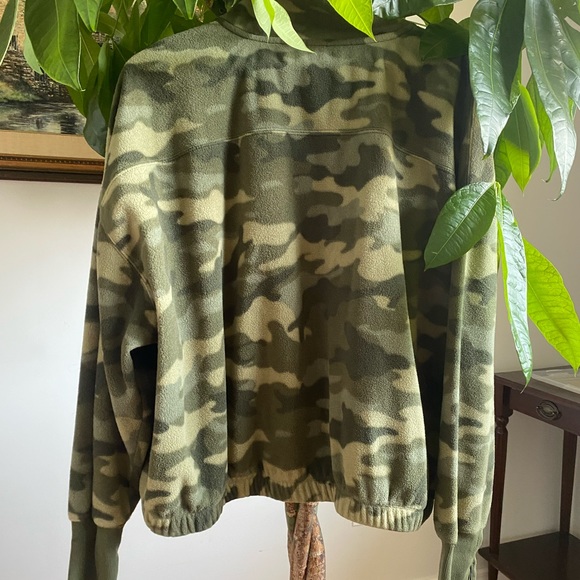 🐢🤎🐢 FLEECE CAMO HALF ZIP🐢🤎 - Picture 4 of 5
